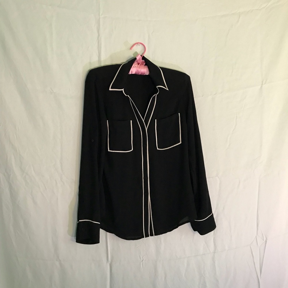 〰️ EXPRESS BLACK BUTTON UP 〰️